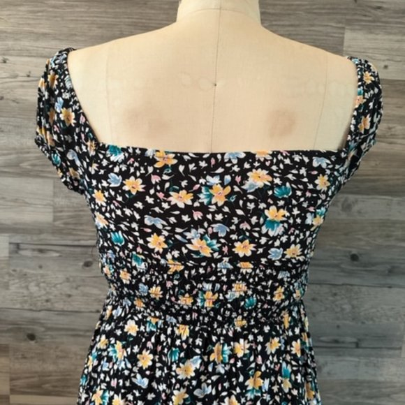 AREOPOSTALE FLORAL SMOCKED WAIST MINI DRESS FIT AND FLAIR - Picture 4 of 9